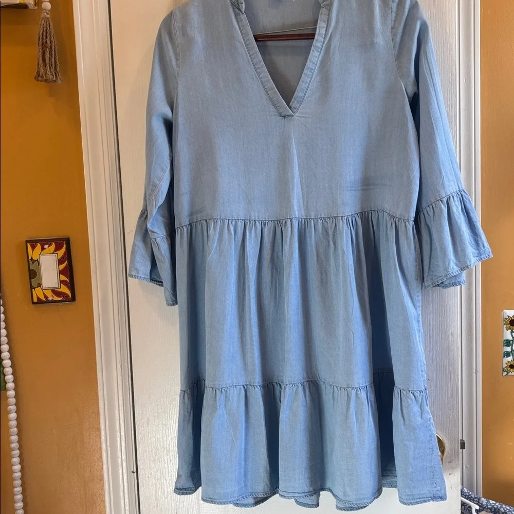 AMISU LIGHT BLUE DENIM DRESS TWO TIERED V NECK 3/4β BELL SLEEVES BOTTOM RUFFLE - Picture 2 of 16